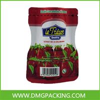envases de pasta de tomate